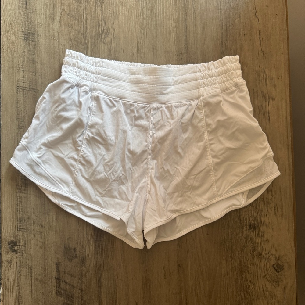 Lululemon Hotty Hot shorts white